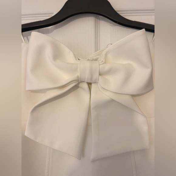 Zara Ivory mini dress with big bow - Picture 3 of 4